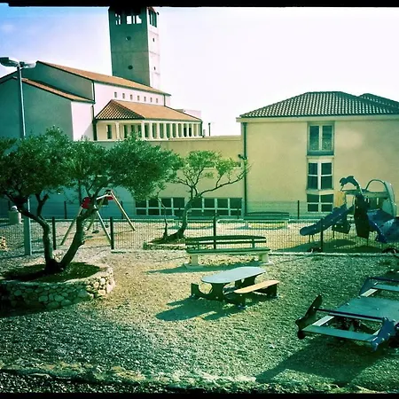 Zlatka * ماكارسكا